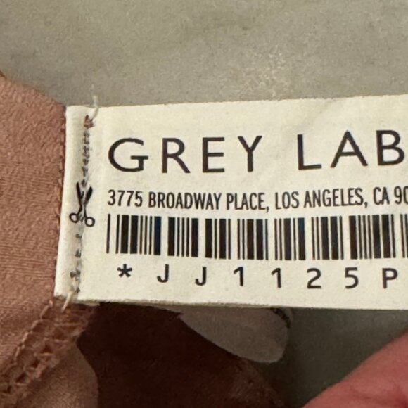 Like new GREY LAB High Waist Shiny Faux Leather Shorts in Dusty Rose Size Small - Picture 7 of 11